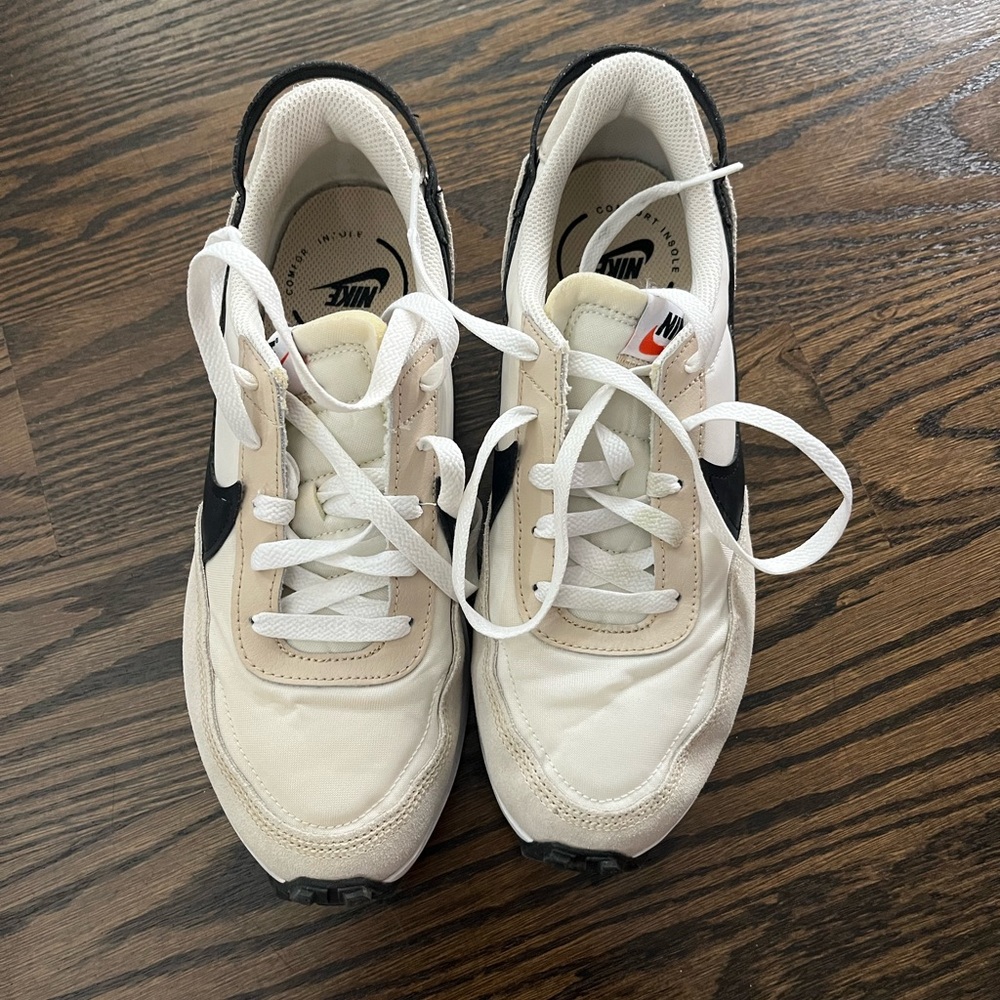 Women’s Nike waffle